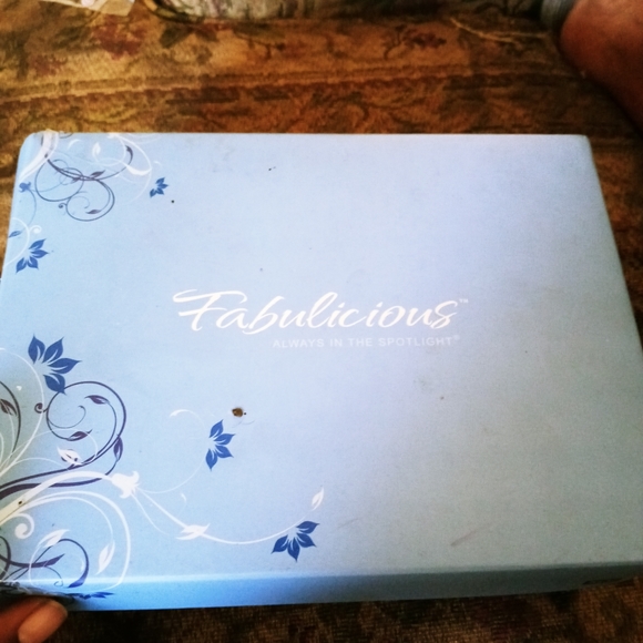 Shoes - Picture 1 of 4